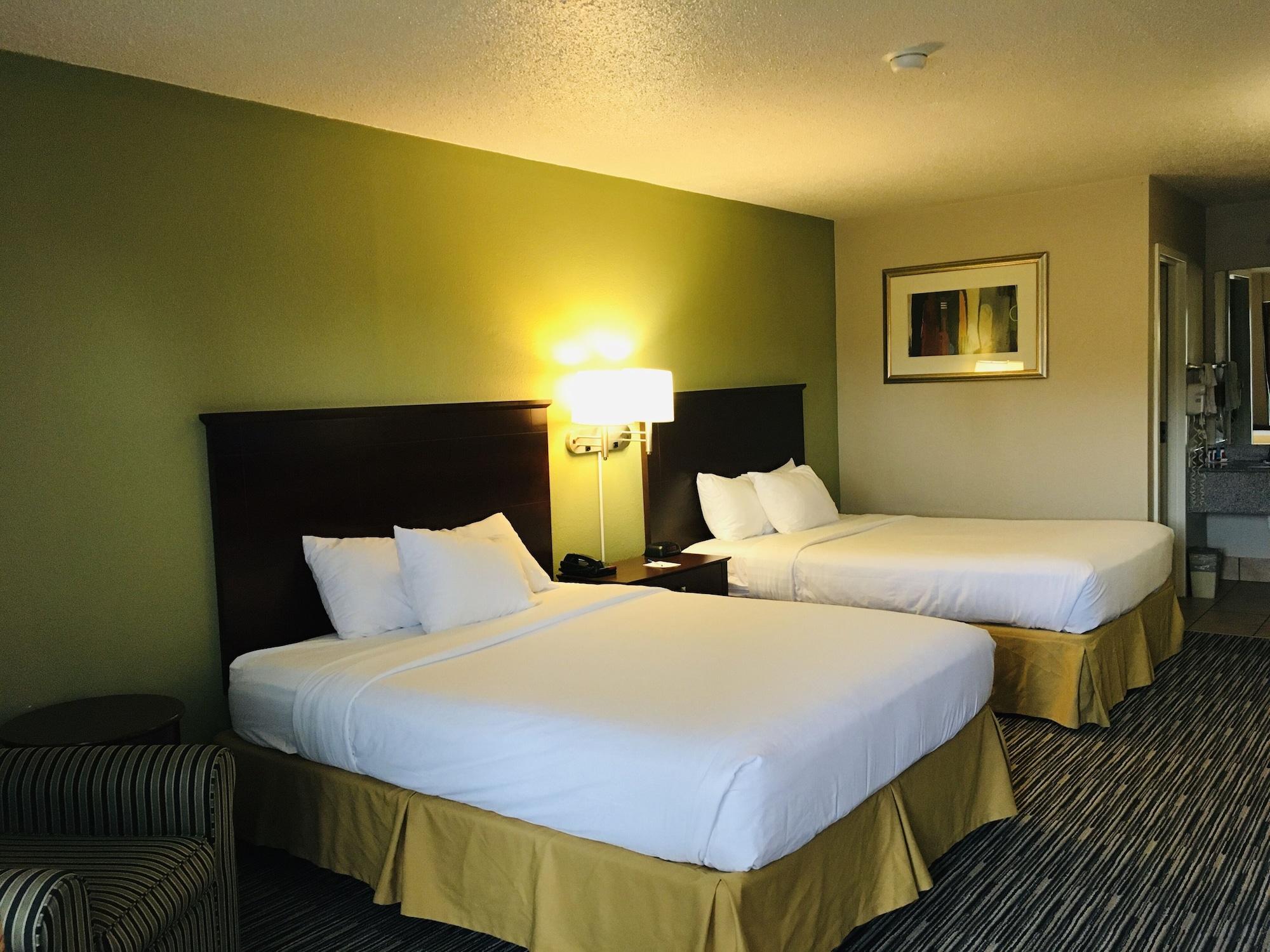 Ramada By Wyndham Batesville Exterior photo